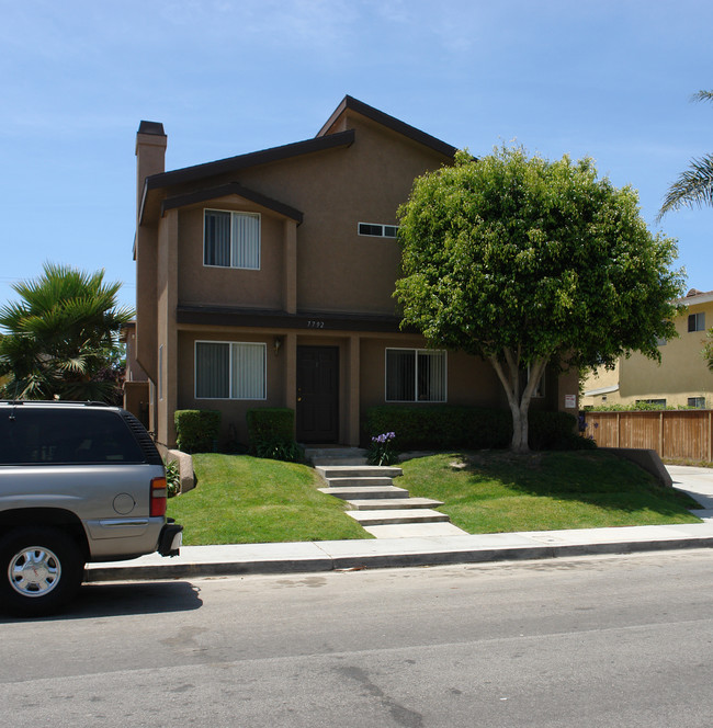 7792 Glencoe Ave in Huntington Beach, CA - Building Photo - Building Photo