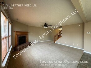 1795 Feather Reed Ln in Greenwood, IN - Foto de edificio - Building Photo