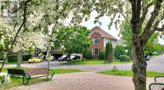 142 Windhurst Dr in Ottawa, ON - Building Photo