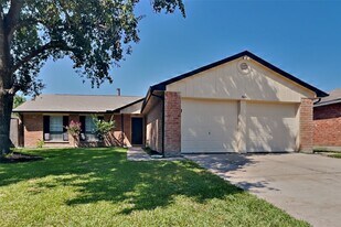 14126 Barrone Dr in Cypress, TX - Building Photo