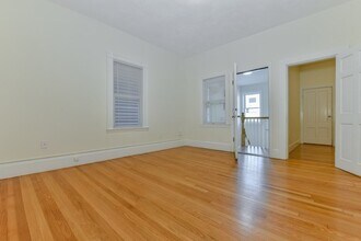 458 E 7th St in Boston, MA - Building Photo - Building Photo