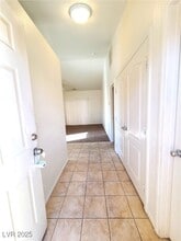1360 Pocahontas Ave in Pahrump, NV - Foto de edificio - Building Photo