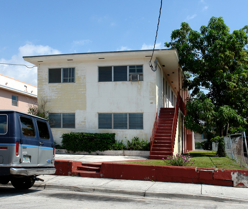 421 SW 6th St in Miami, FL - Building Photo