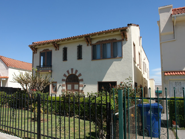 320 N Alexandria Ave in Los Angeles, CA - Building Photo - Building Photo