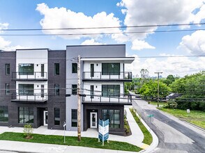 City Bluffs in Nashville, TN - Foto de edificio - Building Photo