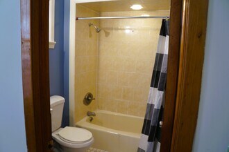 18 Liberty Ave, Unit APT 3 in Jersey City, NJ - Foto de edificio - Building Photo