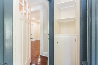 121 Midland Ave in Montclair, NJ - Building Photo - Building Photo