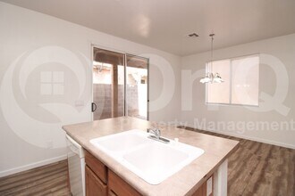 5330 W Warner St in Phoenix, AZ - Building Photo - Building Photo