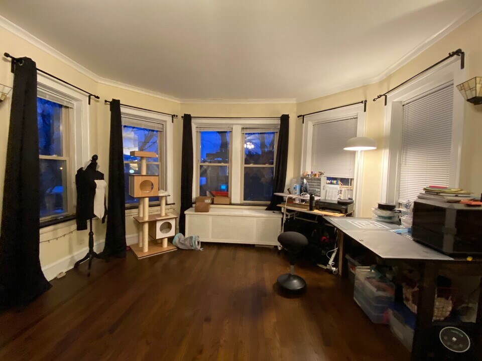 6356 N Paulina St, Unit 1 in Chicago, IL - Building Photo