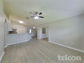 2941 Grayton St in Deltona, FL - Building Photo - Building Photo