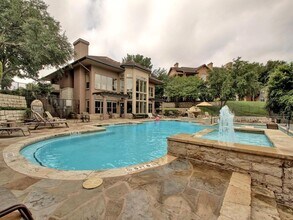 6000-5 Shepherd Mountain Cove in Austin, TX - Building Photo - Building Photo