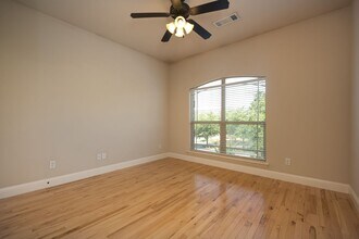 2930 Forest Park Blvd in Fort Worth, TX - Building Photo - Building Photo