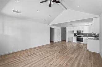 413 S Willow St in Sherman, TX - Building Photo - Building Photo