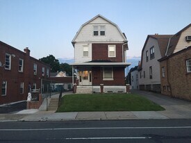 7111 Rising Sun Avenue, Unit 3 rd floor in Philadelphia, PA - Building Photo