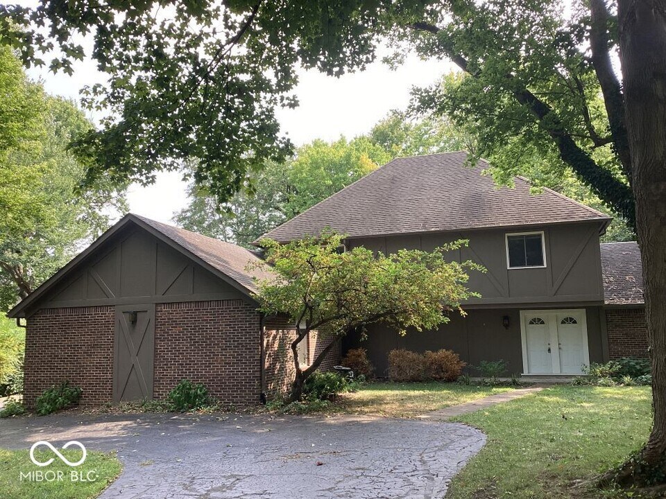 1605 Cool Creek Dr in Carmel, IN - Building Photo