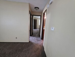 3609 Joan Dr in Waterloo, IA - Building Photo - Building Photo