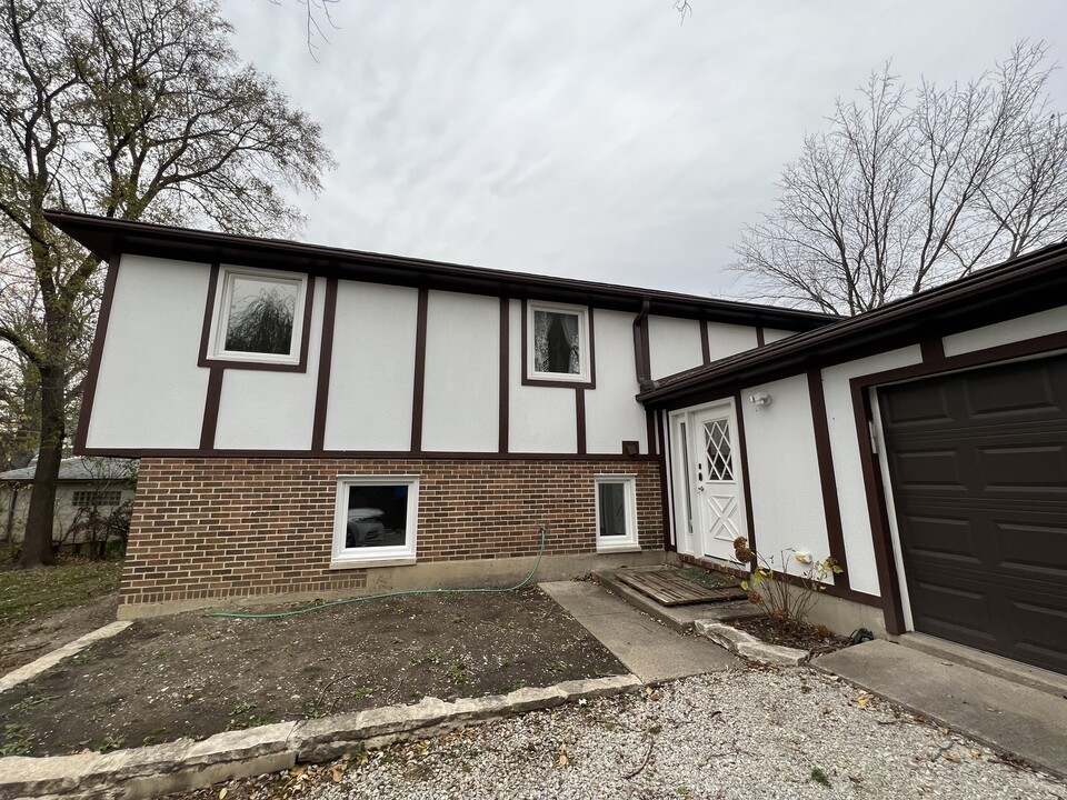 1635 Perennial Ln in Highland Park, IL - Building Photo