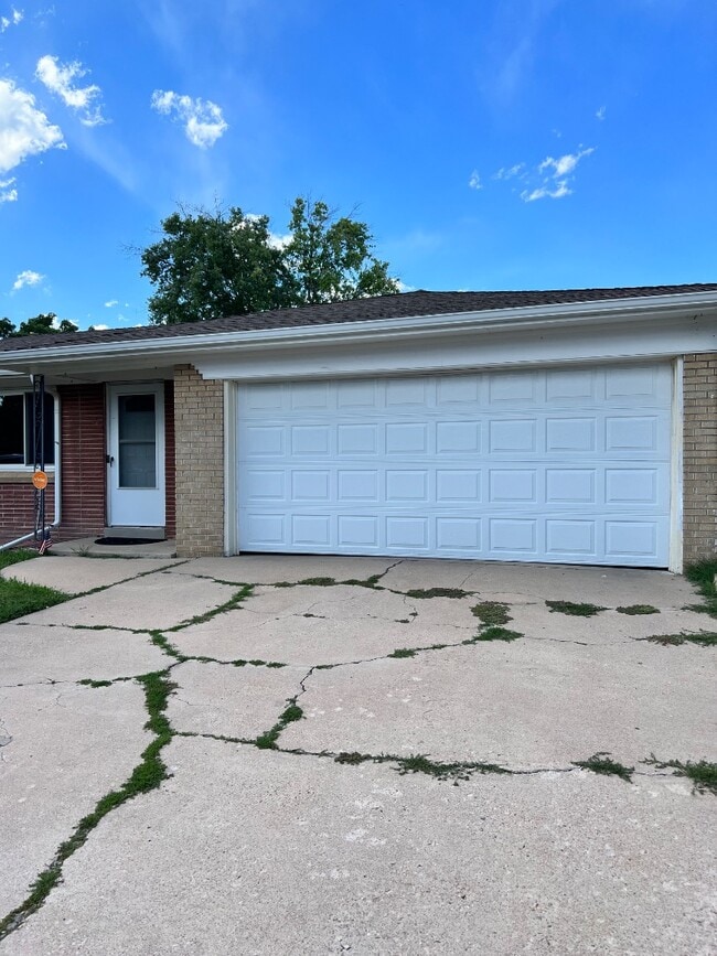 5381 W Iowa Ave in Lakewood, CO - Building Photo - Building Photo