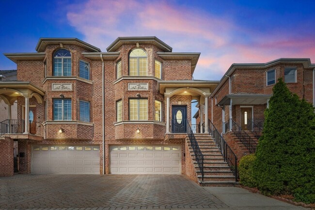 property at 39B E Central Blvd