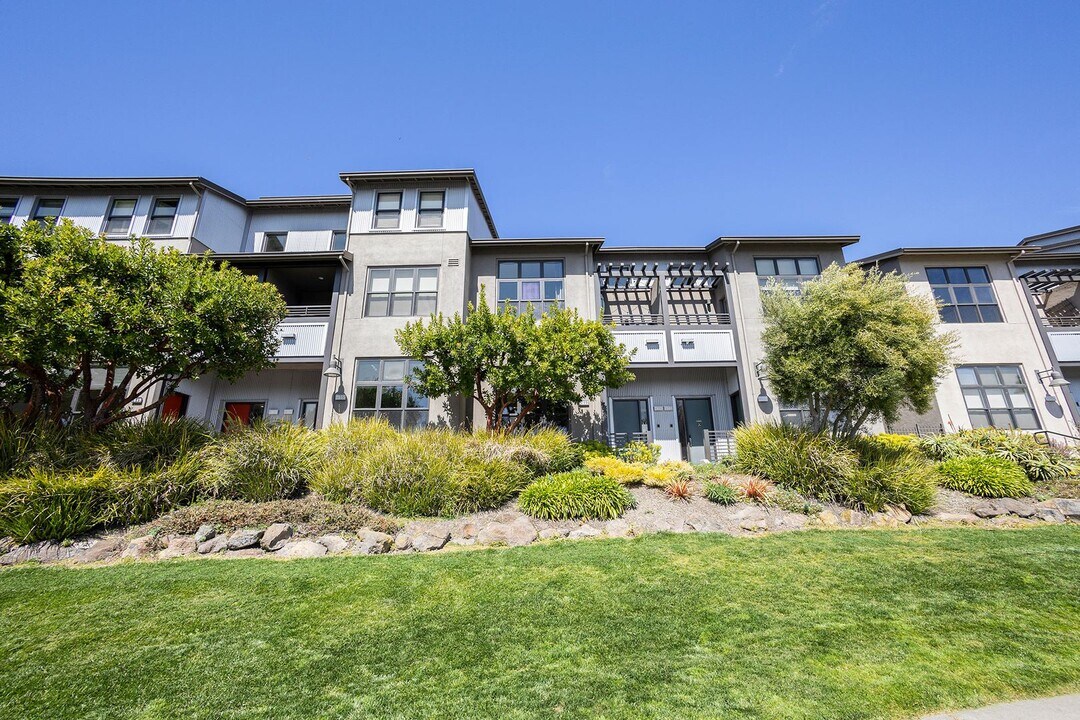2857 Regatta Dr in Oakland, CA - Building Photo