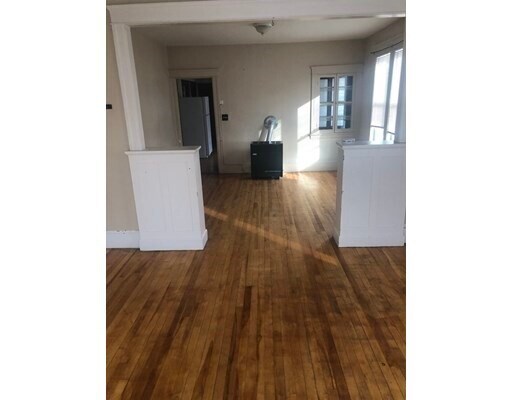 35 Arthur St-Unit -3 in Worcester, MA - Building Photo - Building Photo