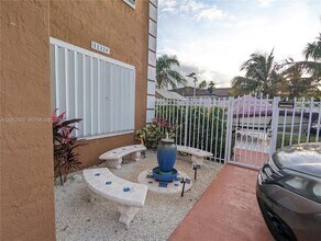 12328 SW 251st Terrace in Homestead, FL - Foto de edificio - Building Photo