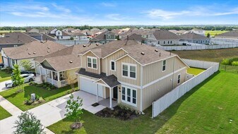 1296 Teychas Dr in Kyle, TX - Building Photo