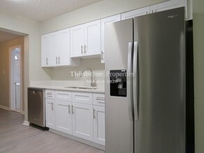 5737 Carnation Rd in Jacksonville, FL - Building Photo - Building Photo