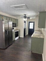 203 Cypress St in Bardstown, KY - Building Photo