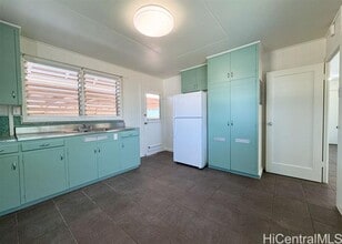 1220 Center St in Honolulu, HI - Building Photo - Building Photo