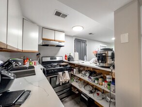 2523 N California Ave in Chicago, IL - Building Photo - Building Photo