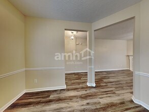 1007 Rutherford Way in Hendersonville, TN - Foto de edificio - Building Photo