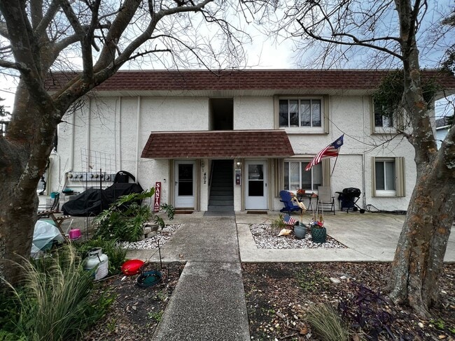 402 Lower 8th Ave S in Jacksonville Beach, FL - Building Photo - Building Photo