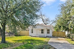 4415 Castor St in Houston, TX - Building Photo