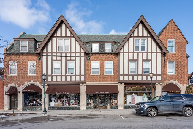833 Elm St in Winnetka, IL - Building Photo - Building Photo