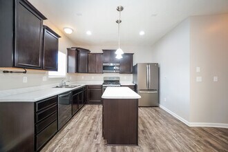 2104 Willow Oak Ct in Shelbyville, IN - Foto de edificio - Building Photo
