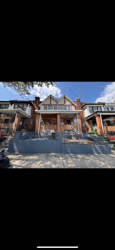 property at 5869 Woodcrest Ave
