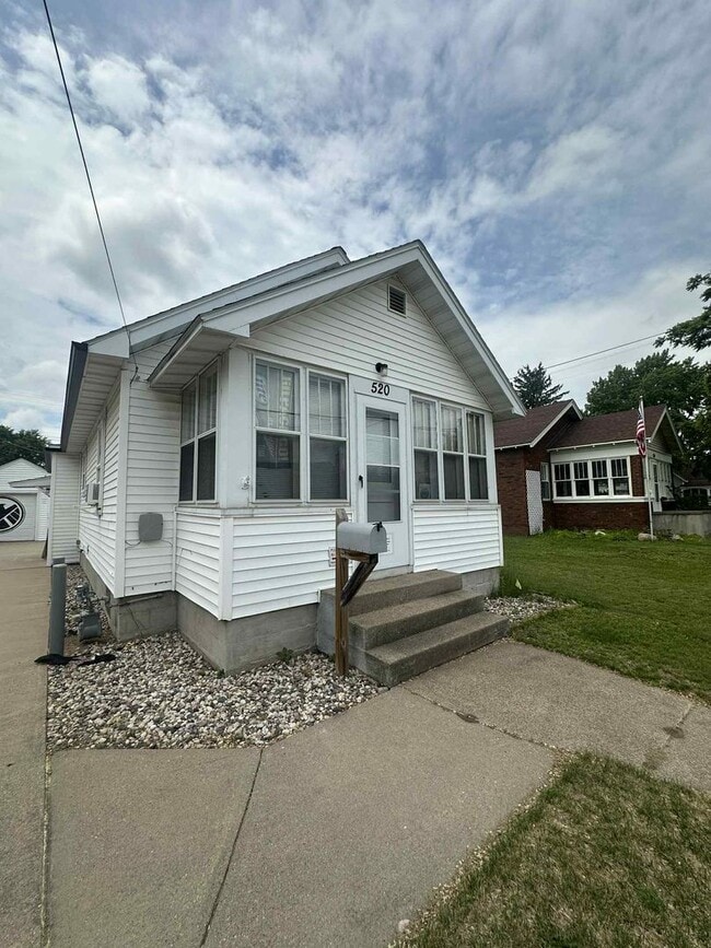 property at 920 9th St S