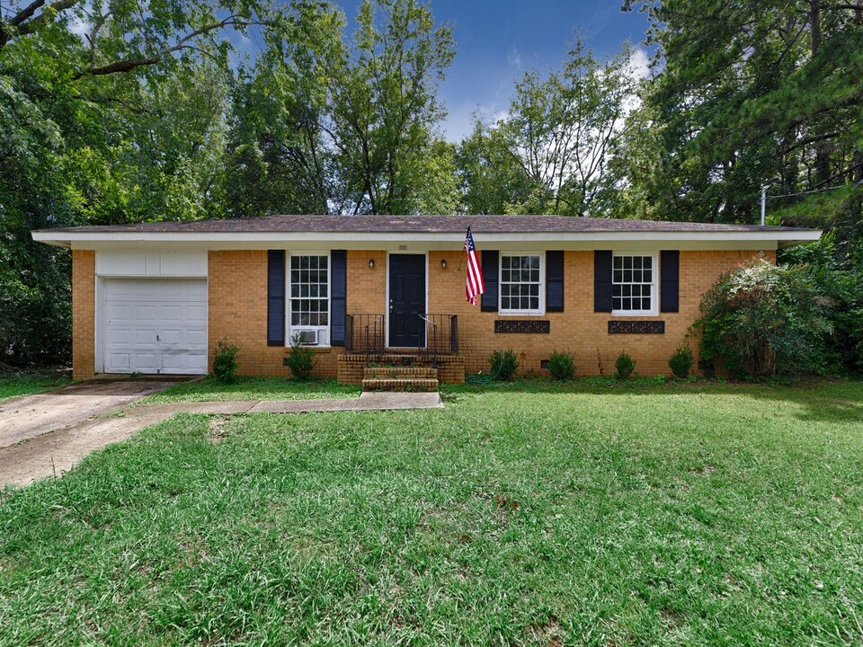 3011 Love Ave NW in Huntsville, AL - Building Photo