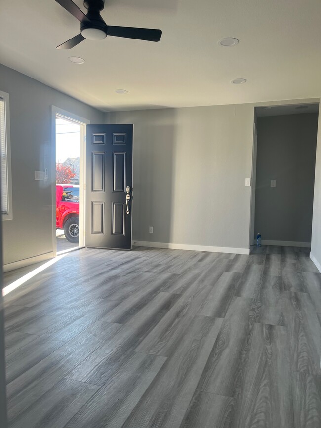 375 Monterey Ave in Yuba City, CA - Building Photo - Building Photo