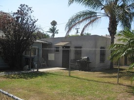 944-964 E 5th St in Long Beach, CA - Foto de edificio - Building Photo