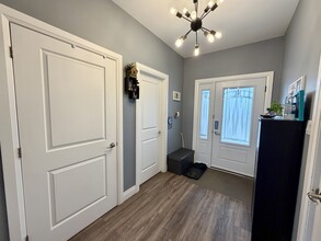 13 Meda St in St Thomas, ON - Building Photo - Building Photo