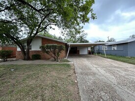 2509 52nd St in Lubbock, TX - Building Photo