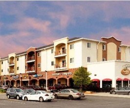 U Square West in Mankato, MN - Foto de edificio - Building Photo