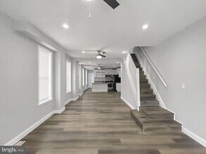 733 N Linwood Ave in Baltimore, MD - Foto de edificio - Building Photo