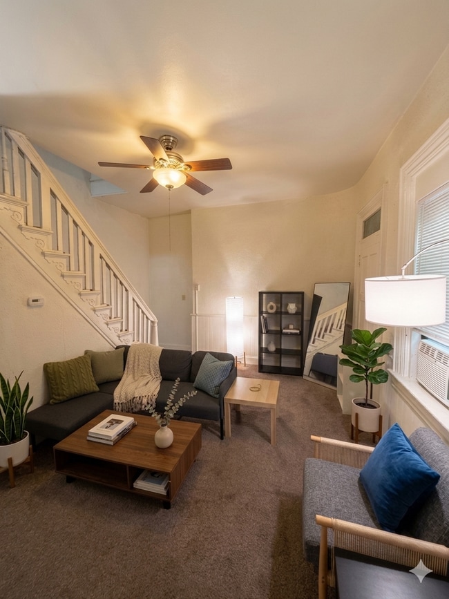 2910 E Carson St, Unit Rear Unit #1, Unit Rear Unit #1