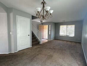 102 W Diamond Trl in San Tan Valley, AZ - Building Photo - Building Photo