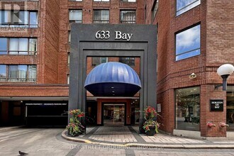 633-633 Bay St. in Toronto, ON - Building Photo - Building Photo