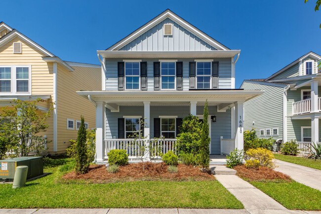 property at 1683 Valley Oak Rd