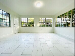 1015 Galsworthy Ave in Orlando, FL - Foto de edificio - Building Photo